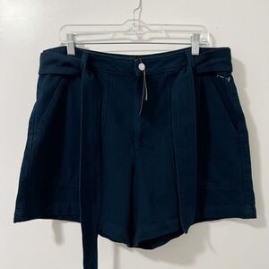 Banana Republic Denim Paperbag Waist Belted Shorts 32/14 NWT